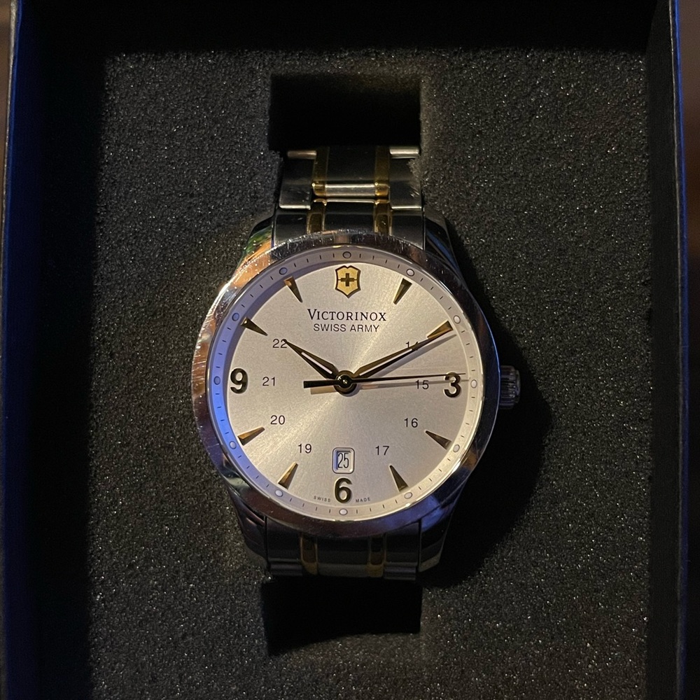 Victorinox Men's Swiss Army Alliance Silver Dial Watch 241477
